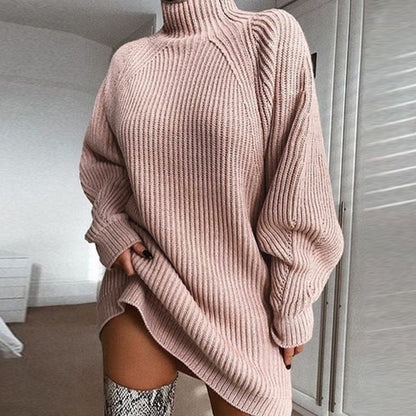 Pull long col roulé uni